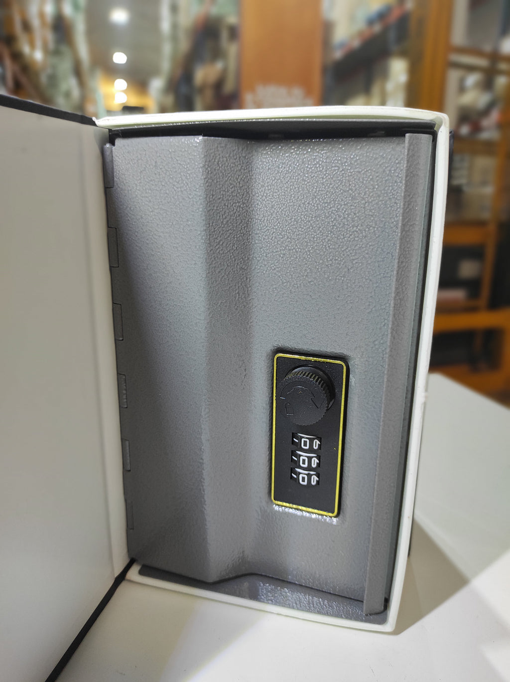 Caja fuerte con forma de libro, foto 6