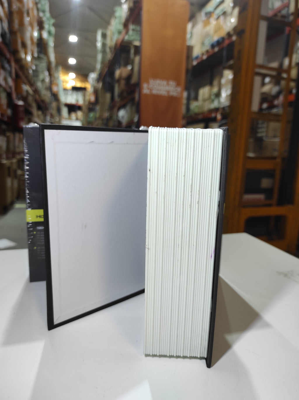 Caja fuerte con forma de libro, foto 1